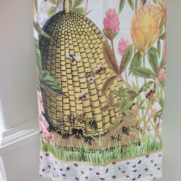 Michel Design Works Floral Beehive Yellow White Apron - Picture 4 of 9